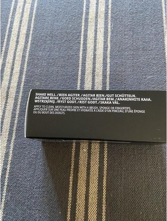 Image du produit MAC Cosmetics Studio Radiance Face And Body Radiant Sheer Foundation (N2)
