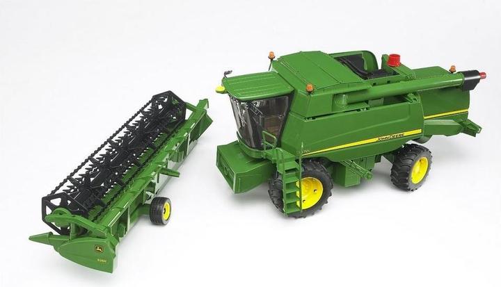 Actual product image Bruder John Deere combine harvester T670i