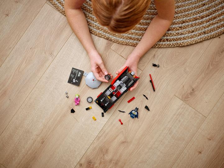 Produktbild LEGO Batmobile: Batman Classic (76188, LEGO DC)