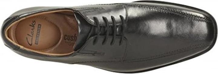 Actual product image Clarks Tilden Walk (44)