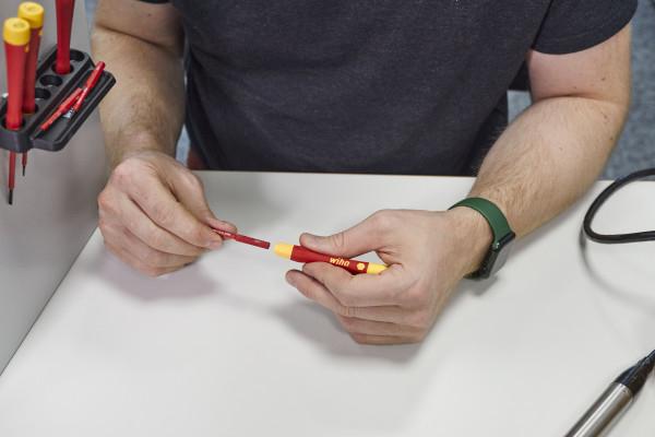 Produktbild Wiha Bit Set slimBit electric Schlitz Phillips Pozidriv in slimBitBox (Schlitz, Phillipps-Kreuzschlitz (PH), Pozidriv-Kreuzschlitz (PZ))