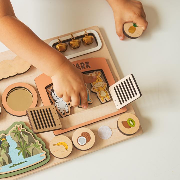 Image du produit Activity Board Planche d'activité sensorielle faite main, planche d'activité, cadeau pour bébé, jouet en bois pour