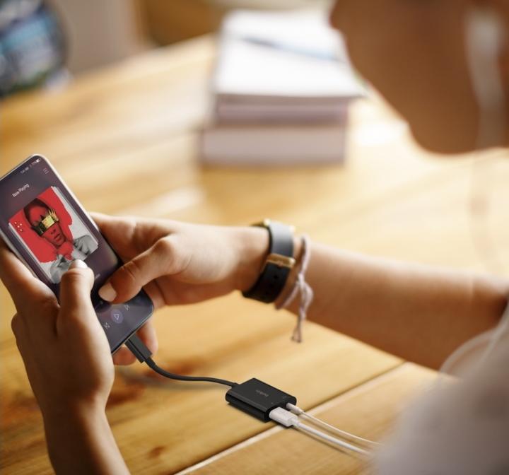 Actual product image Belkin RockStar Adapter (3.5mm socket, USB Type C)