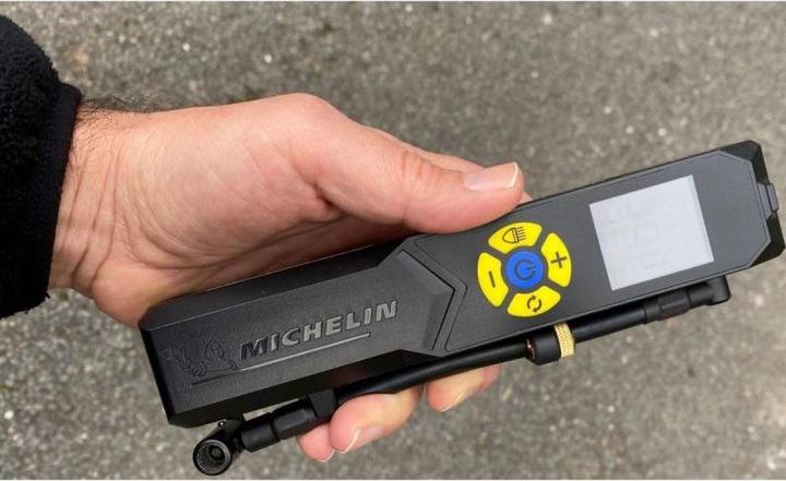 Produktbild Intertec Kompresor samochodowy MICHELIN AKUMULATOROWA POMPKA KOMPRESOR DO POMPOWANIA OPON