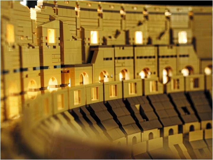 Image du produit LEGO Le Colisée (10276, LEGO Creator Expert, LEGO difficiles à trouver)