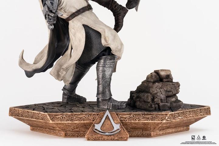 Actual product image Pure Arts Assassin's Creed Statue 1/6 Hunt for the Nine Scale Diorama 44 cm