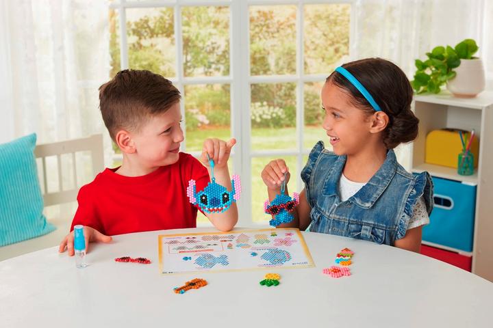 Actual product image Epoch Aquabeads Stitch keyring