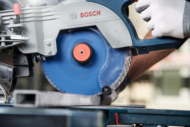 Produktbild Bosch Professional Zubehör Kreissägeblatt Expert for Aluminium, 230 x 30 x 2,8 mm, 64