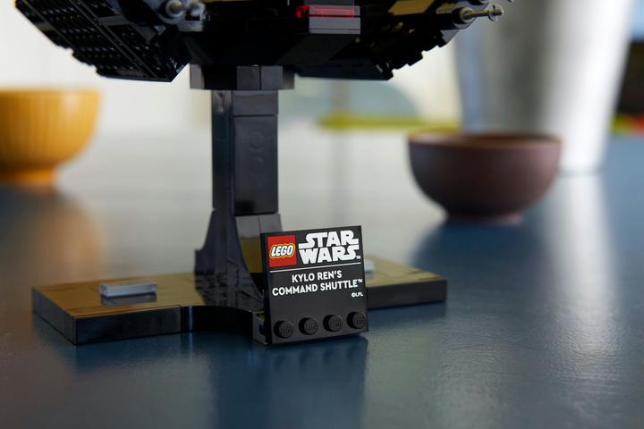 Produktbild LEGO Kylo Rens Kommandoshuttle (75406, LEGO Star Wars)