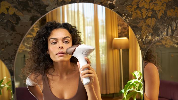 Actual product image Philips Lumea IPL Series 9900