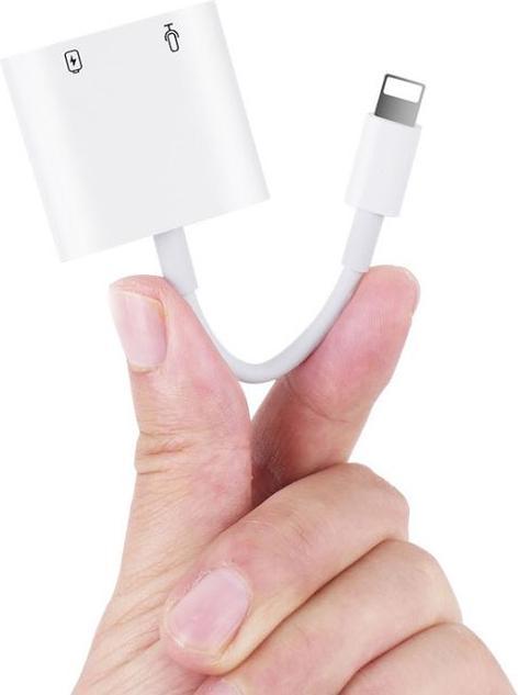 Actual product image MU Classic Lightning to 1x AUX 3.5mm audio and 1 Lightning adapter