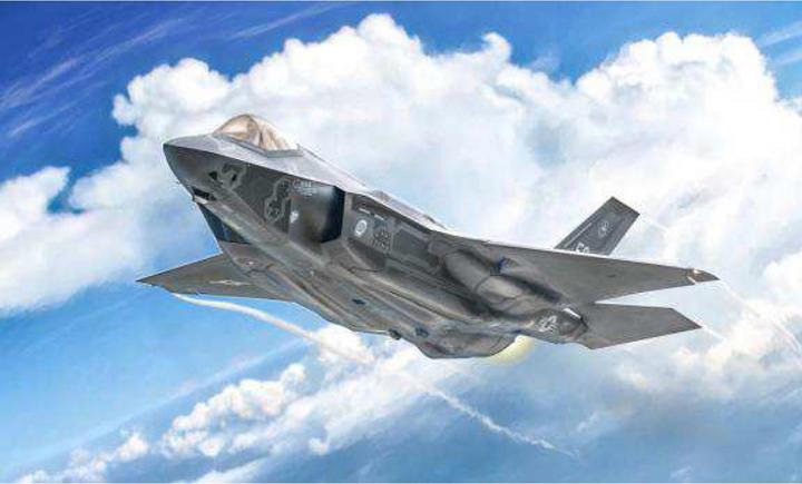 Actual product image Italeri F-35A