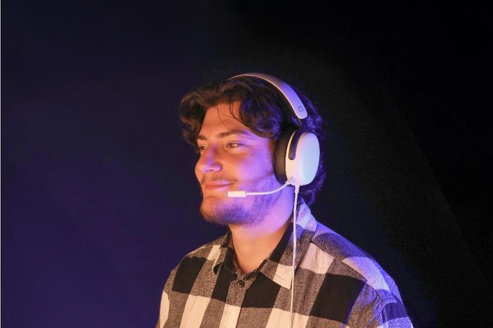 Image du produit Konix Kopfhörer mit Mikrofon Weiss (Filaire)