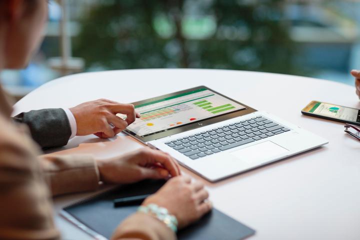 Produktbild HP EliteBook x360 (13.30", Intel Core i7-7600U, 16 GB, 512 GB, CH)