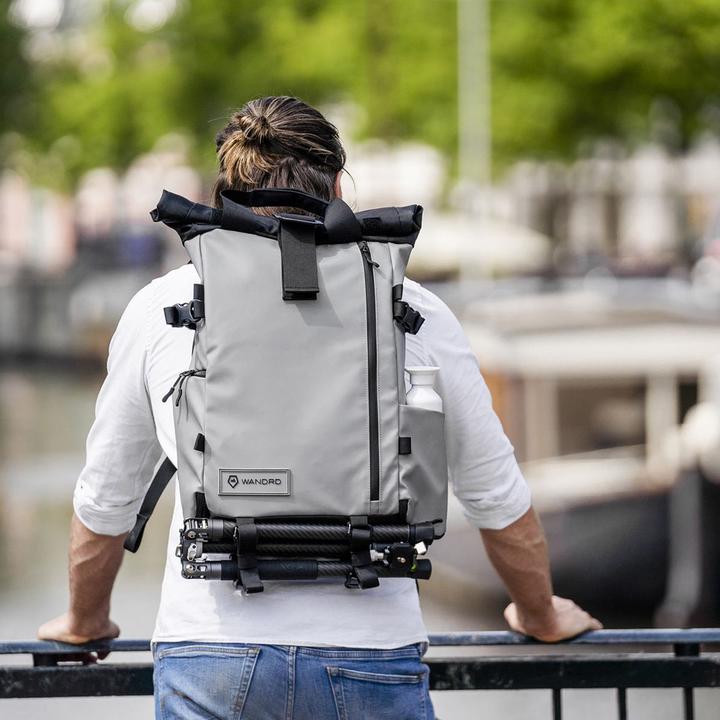 Actual product image Wandrd THE PRVKE 31 litre DisNet Grey V3 (Camera shoulder bag, 31 l)