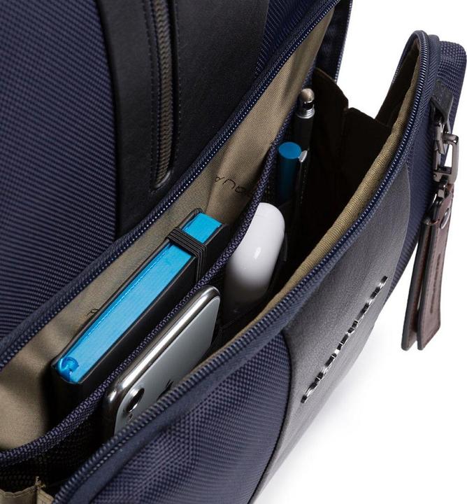 Produktbild Piquadro Fast-Check Laptoprucksack aus rezykliertem Stoff mit LED Licht (29 l)