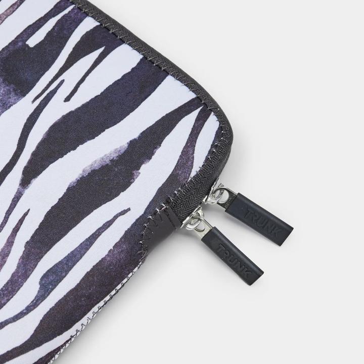 Produktbild Trunk 14" MacBook Pro Sleeve, Zebra (14", Apple)