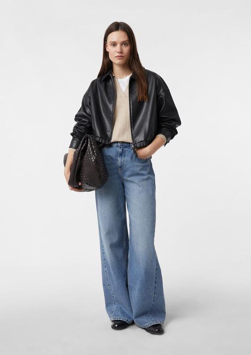 Produktbild Comma Strickpullover Relaxed Fit Strickpullover mit V-Ausschnitt und Polokragen (36)