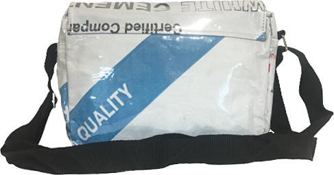 Produktbild Bekos Upcycling - Kleine Umhängetasche aus recycelten Zementsäcke White Tiger