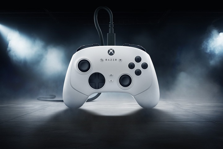 Actual product image Razer Wolverine V3 Tournament Edition (PC, Xbox Series X, Xbox Series S)