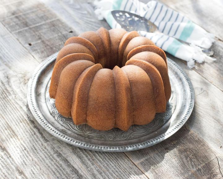 Actual product image Nordic Ware Backform Anniversary Bundt Pan - 12 Cup (26.70 cm)