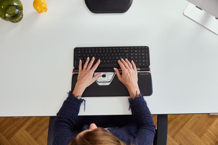 Actual product image Contour RollerMouse Red Plus (Wireless)