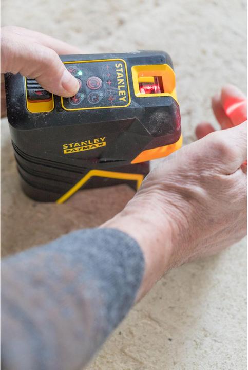 Actual product image Black & Decker Cross lines5spot laserFATMAXred