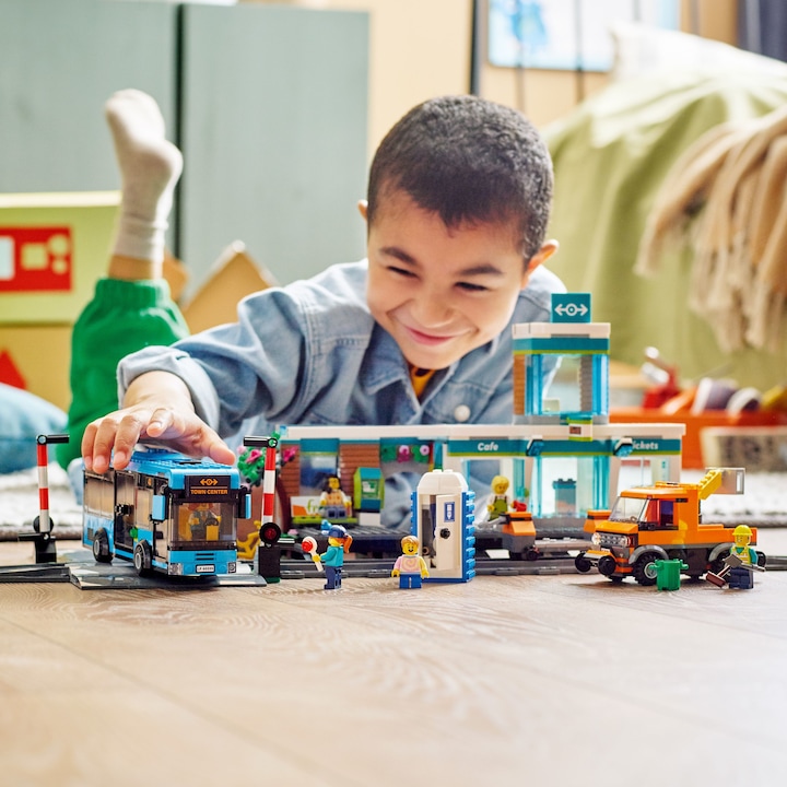 Immagine prodotto LEGO Stazione (60335, LEGO City)