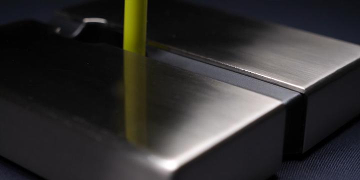 Image du produit CHERRY xtrfy B1 Souris Bungee avec LED et hub USB