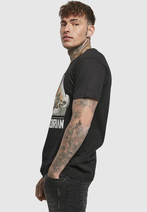 Immagine prodotto Mister Tee Maglietta Baby Yoda con logo mandaloriano (L)