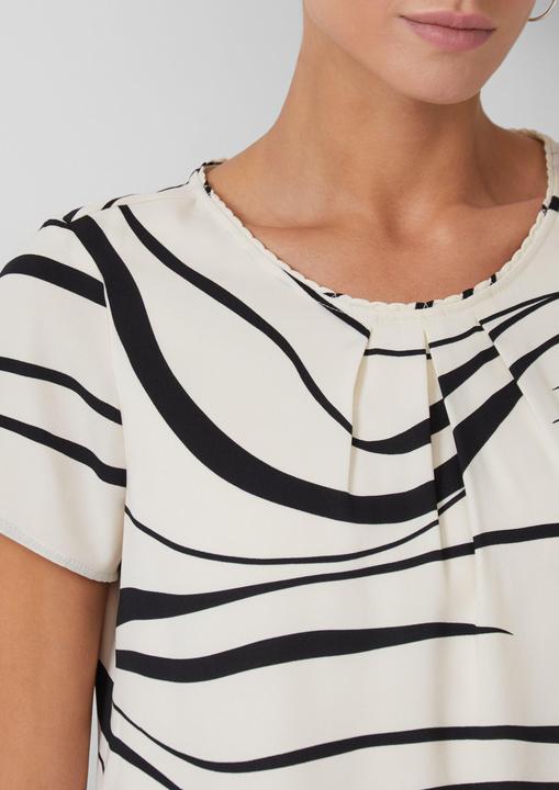 Immagine prodotto s.Oliver Bluse Kurzarmbluse mit Rundhalsausschnitt und All-over-Print (36)