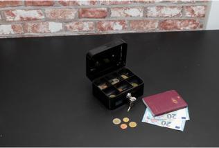 Actual product image Black & Decker Money box 6 trays divisions