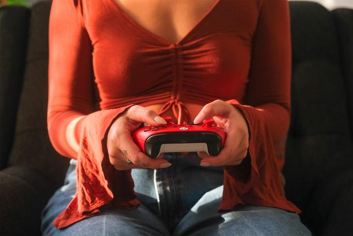 Produktbild Microsoft Xbox Wireless Controller Pulse Red (Android, iOS, PC, Xbox One S, Xbox One X, Xbox Series S, Xbox Series X)