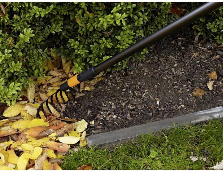 Actual product image Fiskars Rake