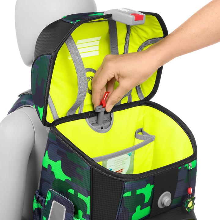 Actual product image Step by Step Black Cat Chiko (19 l)