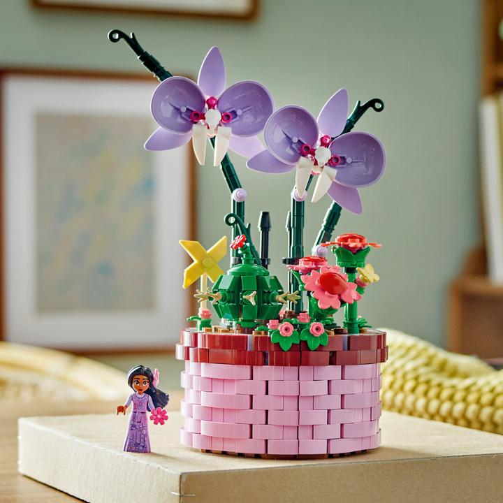 Actual product image LEGO Isabela's flower pot (43237, LEGO Disney)