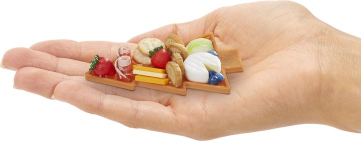 Actual product image MGA s Miniverse - Make It Mini Diner: Holiday Licensed