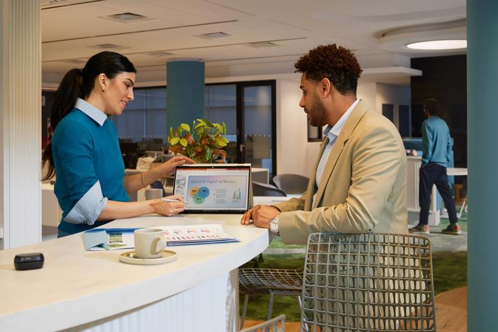Actual product image HP EliteBook X Flip G1i (14.14", 1000 GB, 32 GB, DE, Intel Core Ultra 7 258V)