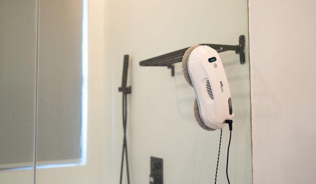 Actual product image Eziclean Windobot S3 Max