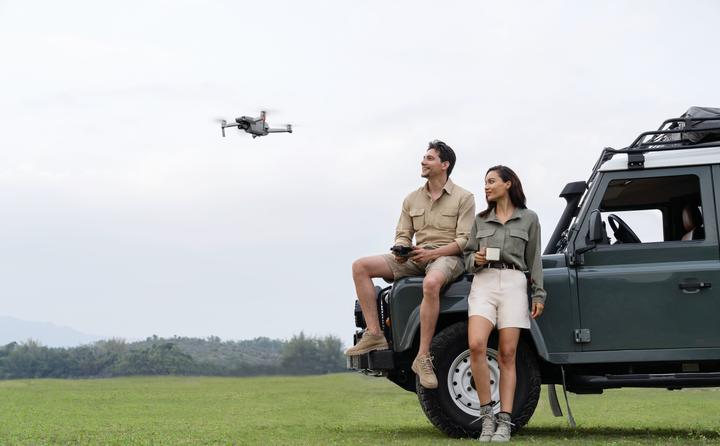 Produktbild DJI Mavic Air 2 Fly More Combo (34 min, 570 g, 48 Mpx)
