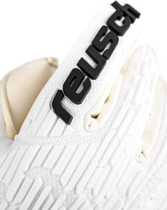 Actual product image Reusch Attract Freegel Gold X