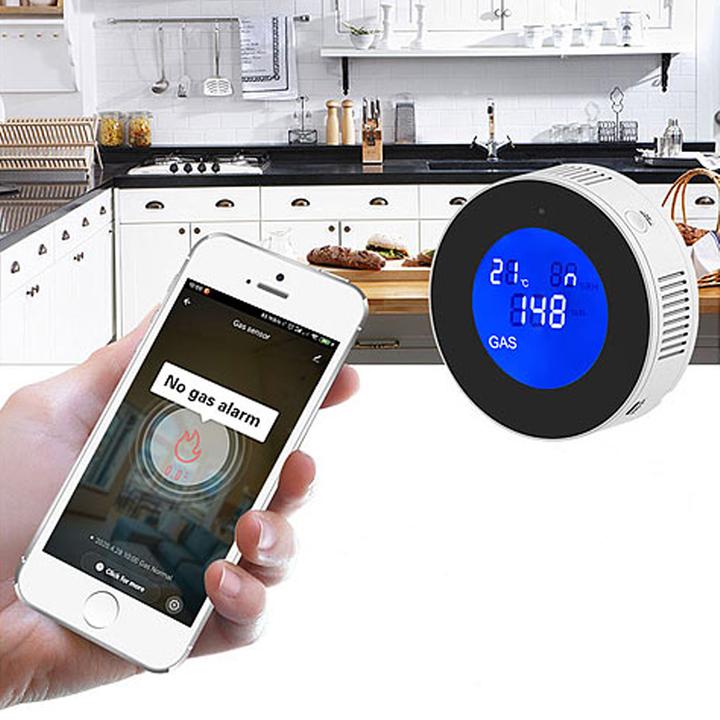 Actual product image VisorTech Set of 2 WLAN Multi Gas Detector with App & Voice Announcement