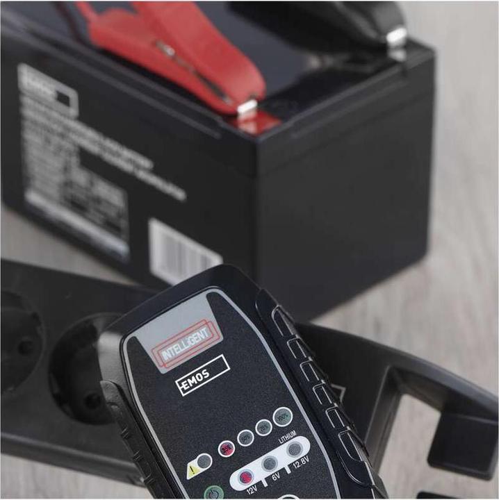 Produktbild Emos Autobatterieladegerät /12V 0,8A (12V, 6V, 0.80 A)