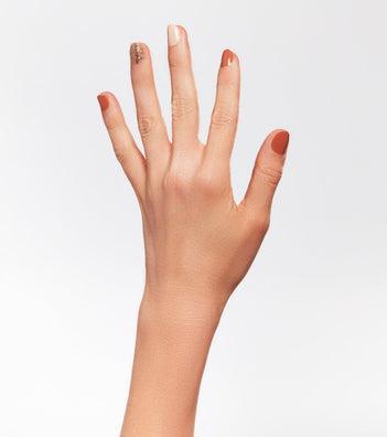 Actual product image Ardell Nail Addict Gel Nail Strips Golden Goddess 16 Stk (Artificial nails, Beige, Red, Gold)