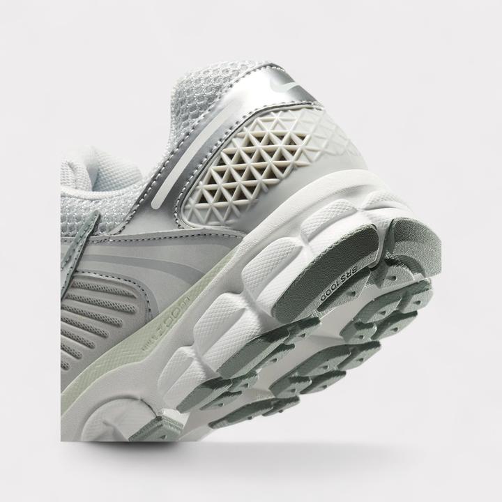 Image du produit Nike Zoom Vomero 5 (38)