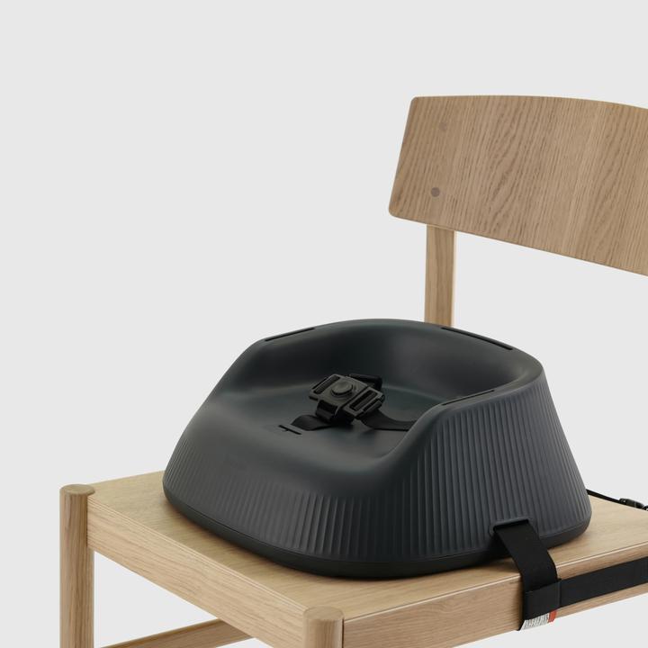 Actual product image Hannie portable high chair Charcoal Black - PHC001BC02 (High chair booster seat)