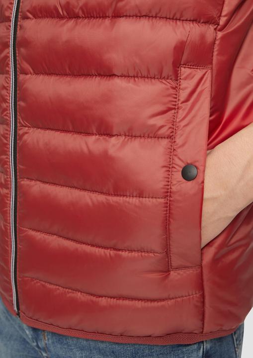 Actual product image S.Oliver Outdoor-Weste Sportive Steppweste mit Kontrastdetails (S)