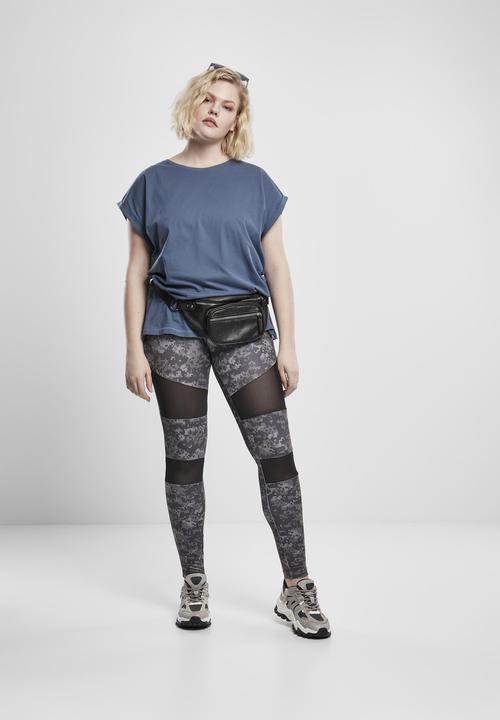 Actual product image Urban Classics Ladies Extended Shoulder Tee (4XL)