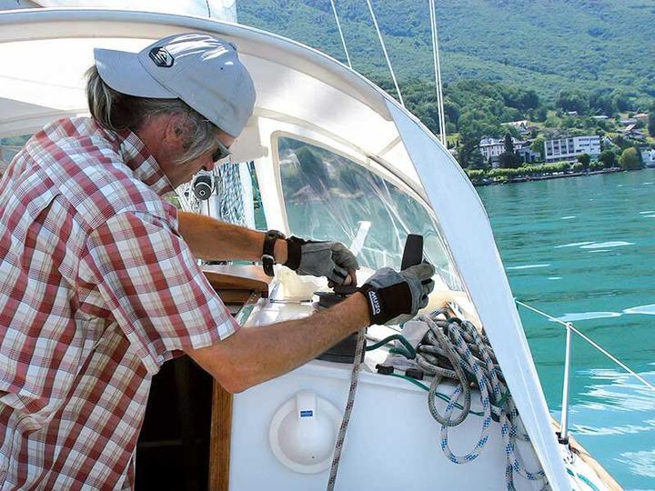 Immagine prodotto Smartbox Ungewöhnliche Übernachtung für 4 Erwachsene an Bord des Segelschiffs auf dem Genfer See (4 Persone)