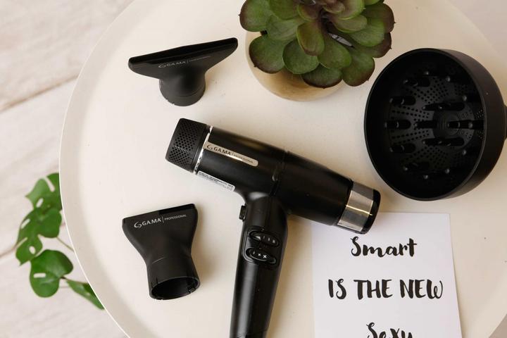 Actual product image GAMA iQ Lite Perfetto Hairdryer (1500 W)